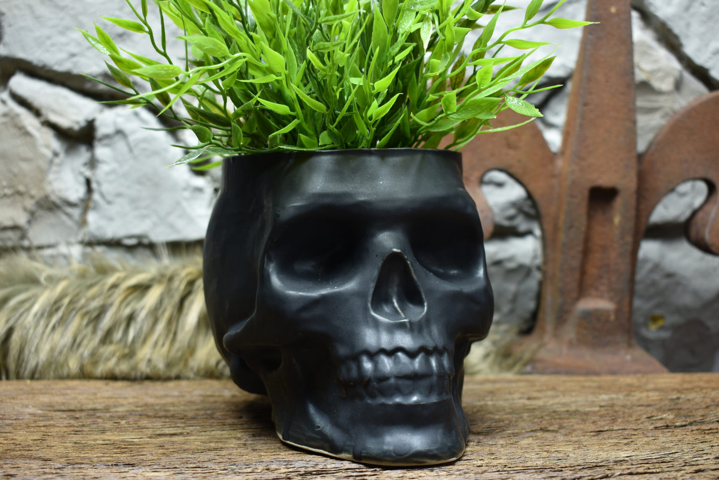 Big skull plantpot black matt - 2