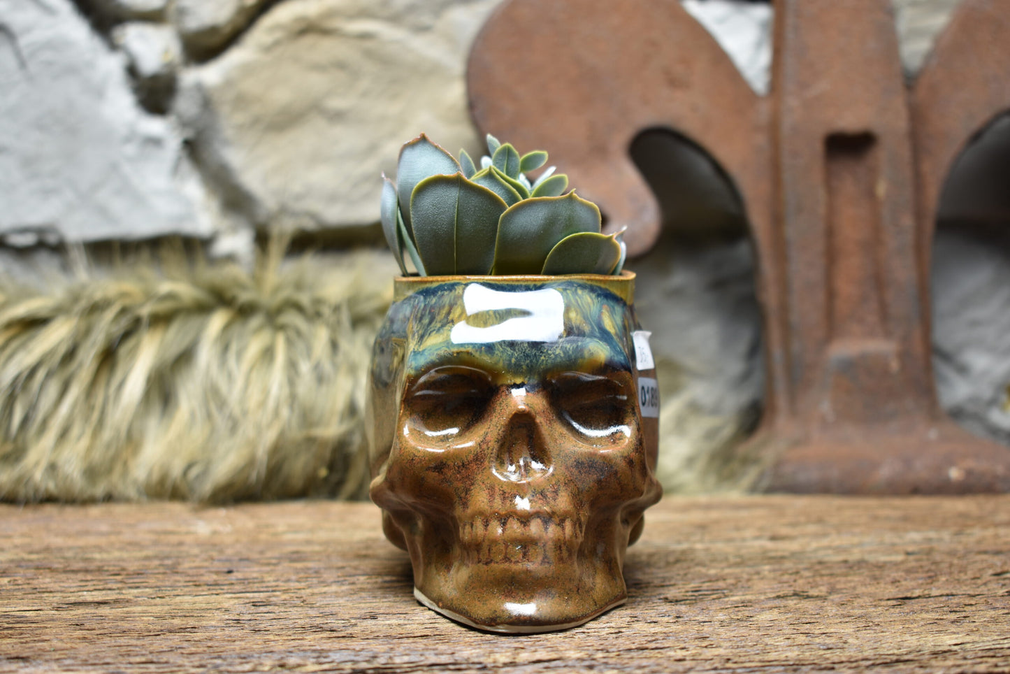 Small skull plantpot - brown and effect glaze 2