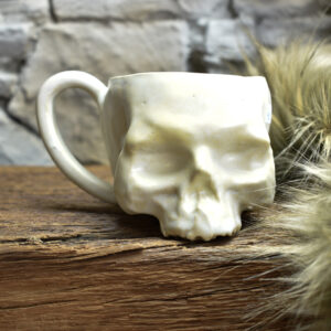 Skull mug white matt