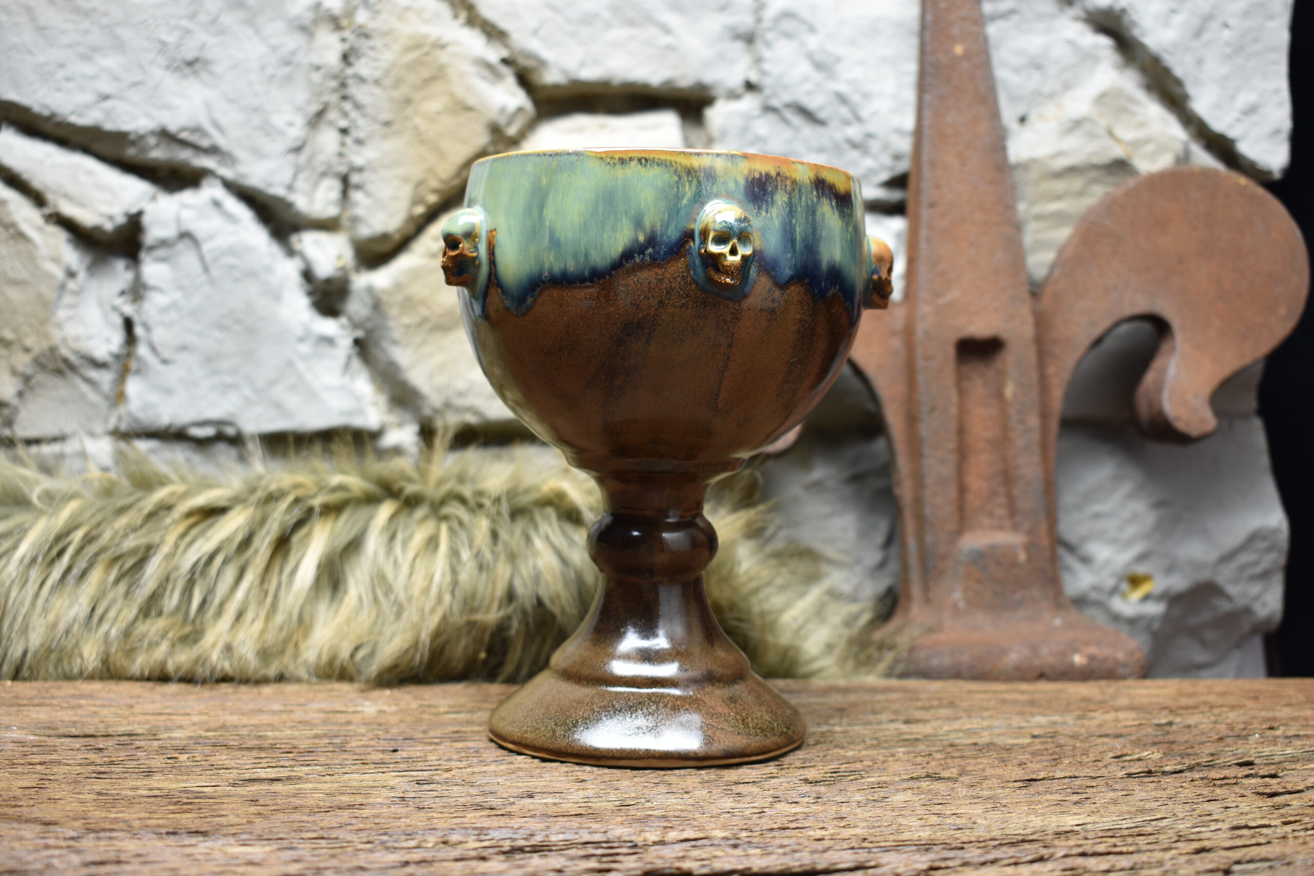 Handmade ceramic grail 500ML with brown and effect glaze - Image 2
