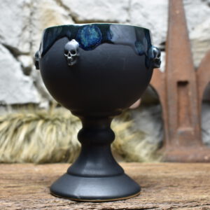 Handmade ceramic grail 500ML with black and effect glaze