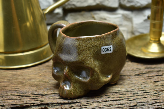 Skull mug small 350ML brown