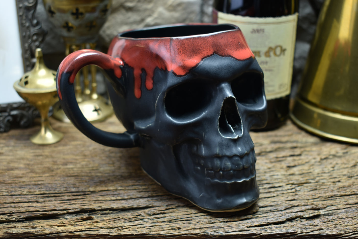 Skull mug Large black matt & red effect glaze