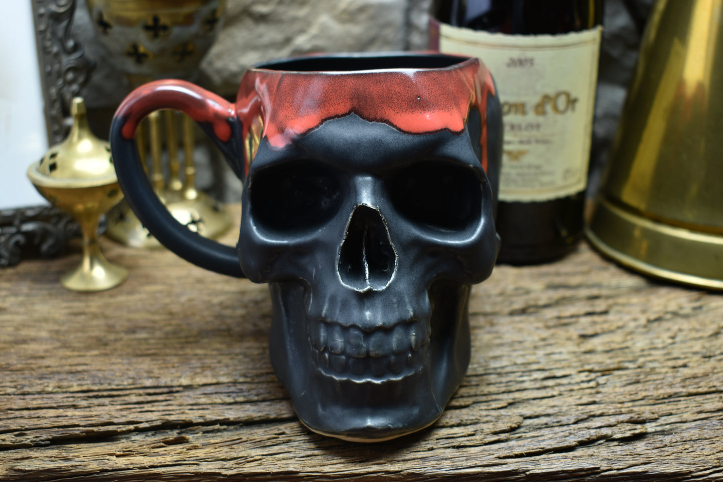 Skull mug Large black matt & red effect glaze