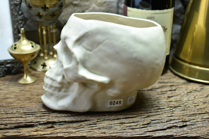 Skull mug Large white matt glaze
