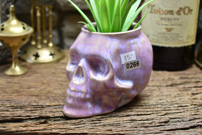 Small skull plantpot lilac effect glaze