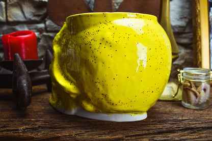 Big skull plantpot shiny yellow with small dots