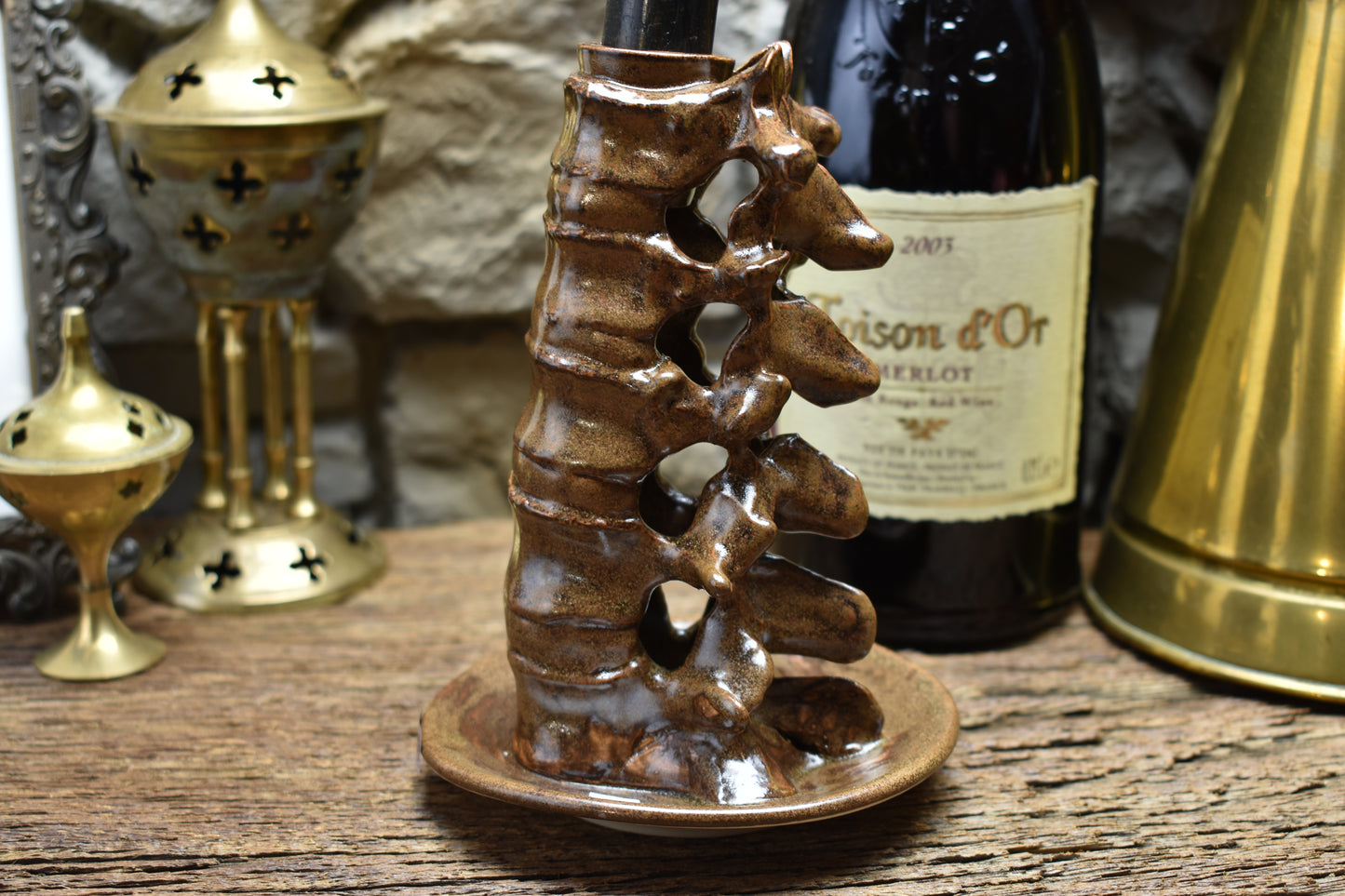 Spine candle holder medium brown