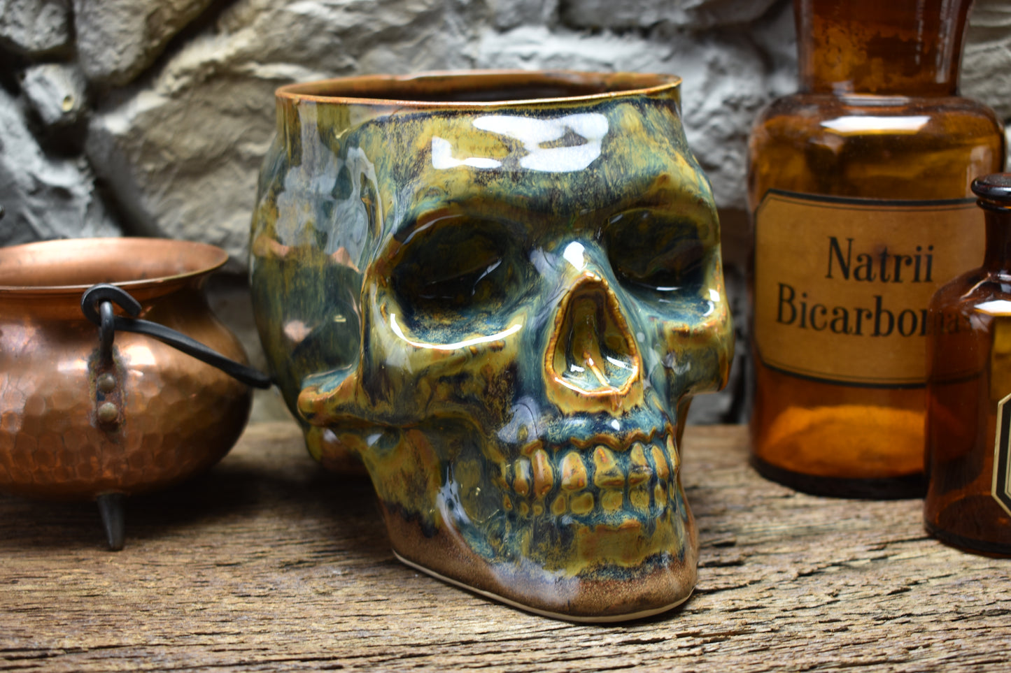 Big skull plantpot blue/green effect glaze