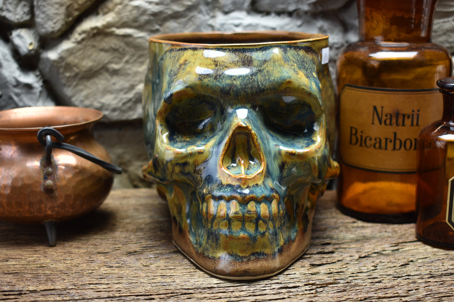 Big skull plantpot blue/green effect glaze