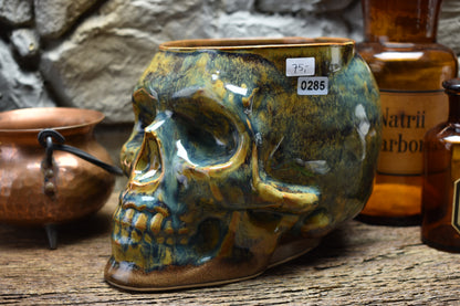 Big skull plantpot blue/green effect glaze
