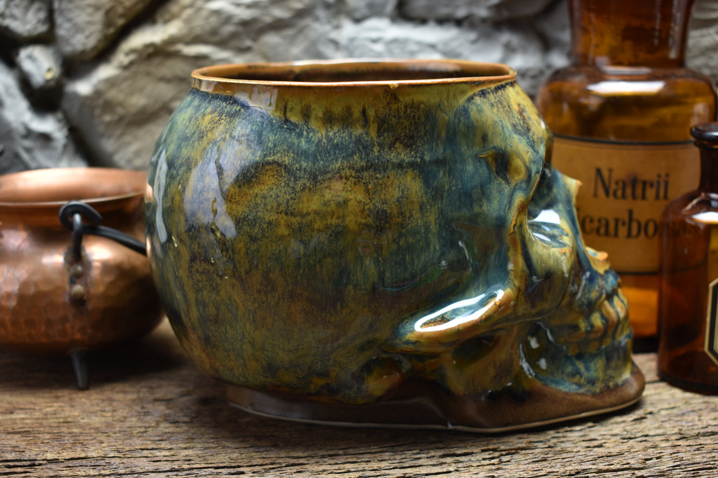 Big skull plantpot blue/green effect glaze
