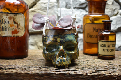 Small hanging skull plantpot brown/blue effect 2