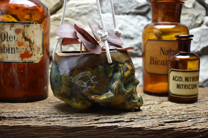 Small hanging skull plantpot brown/blue effect 2