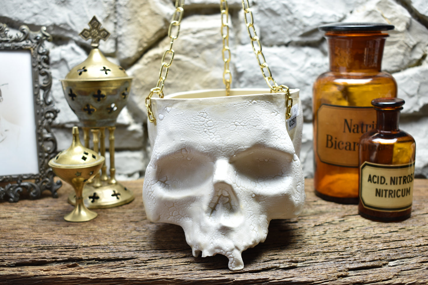 Large hanging skull plantpot cracked white