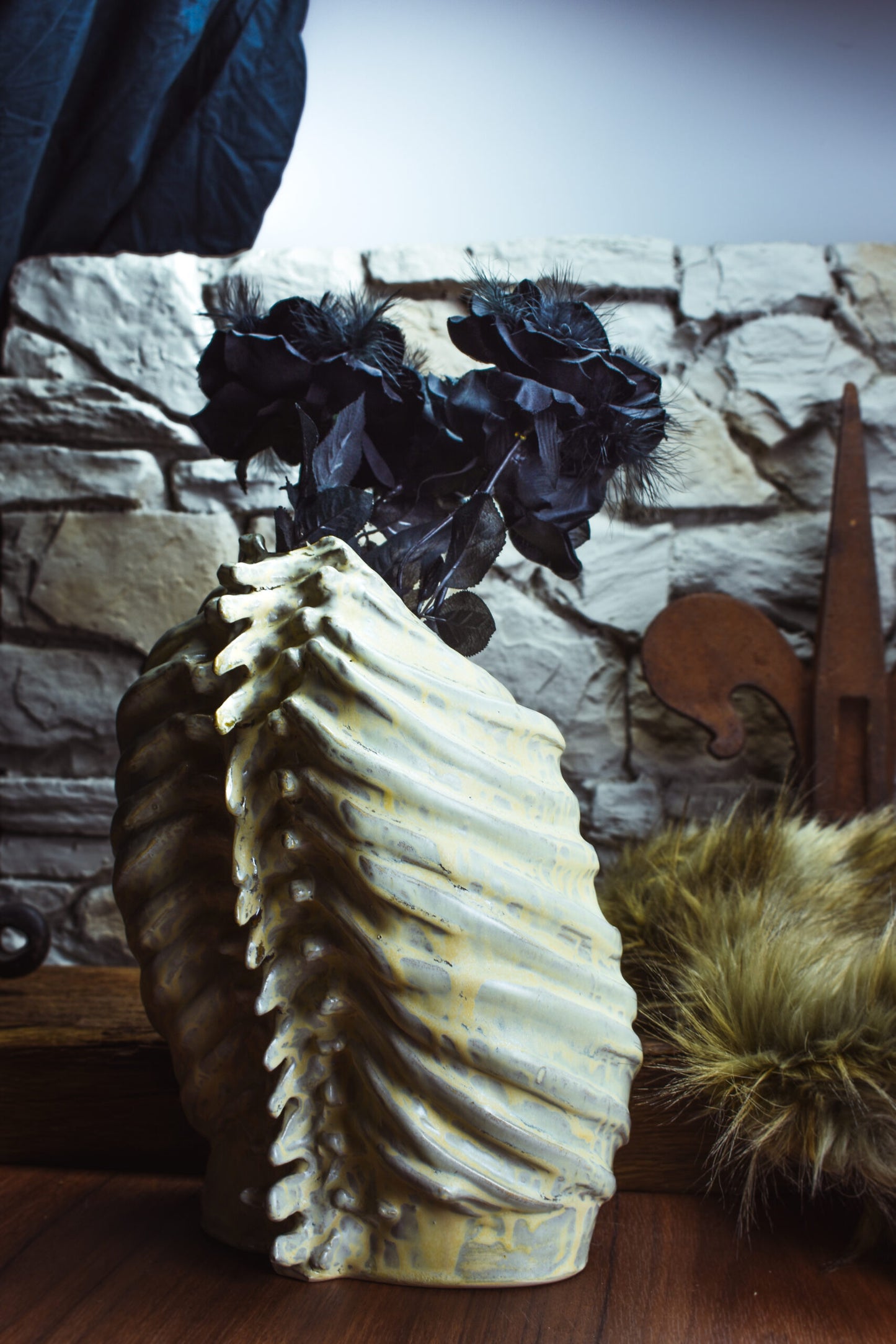 Handmade ribcage vase beige/yellow effect glaze