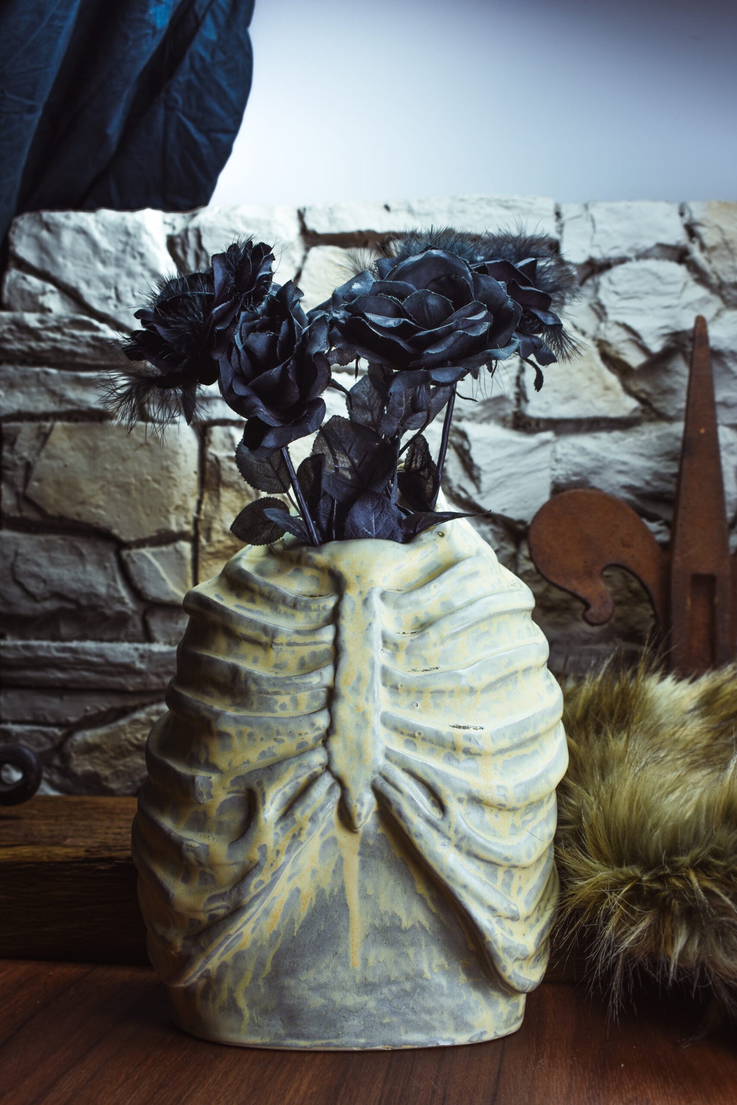 Handmade ribcage vase beige/yellow effect glaze