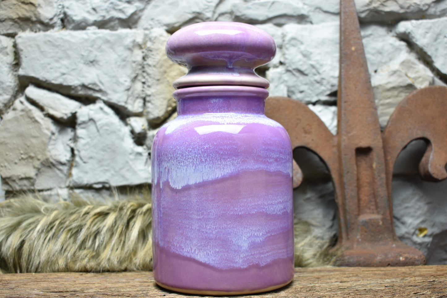 Apothecary pot 24 cm - lilac effect glaze