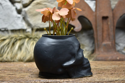 Small skull plantpot - black matt