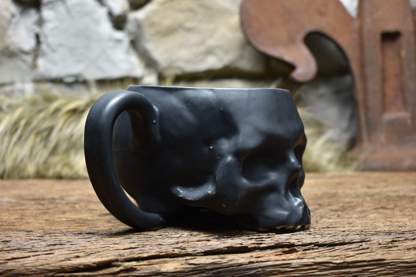Skull mug black matt glaze