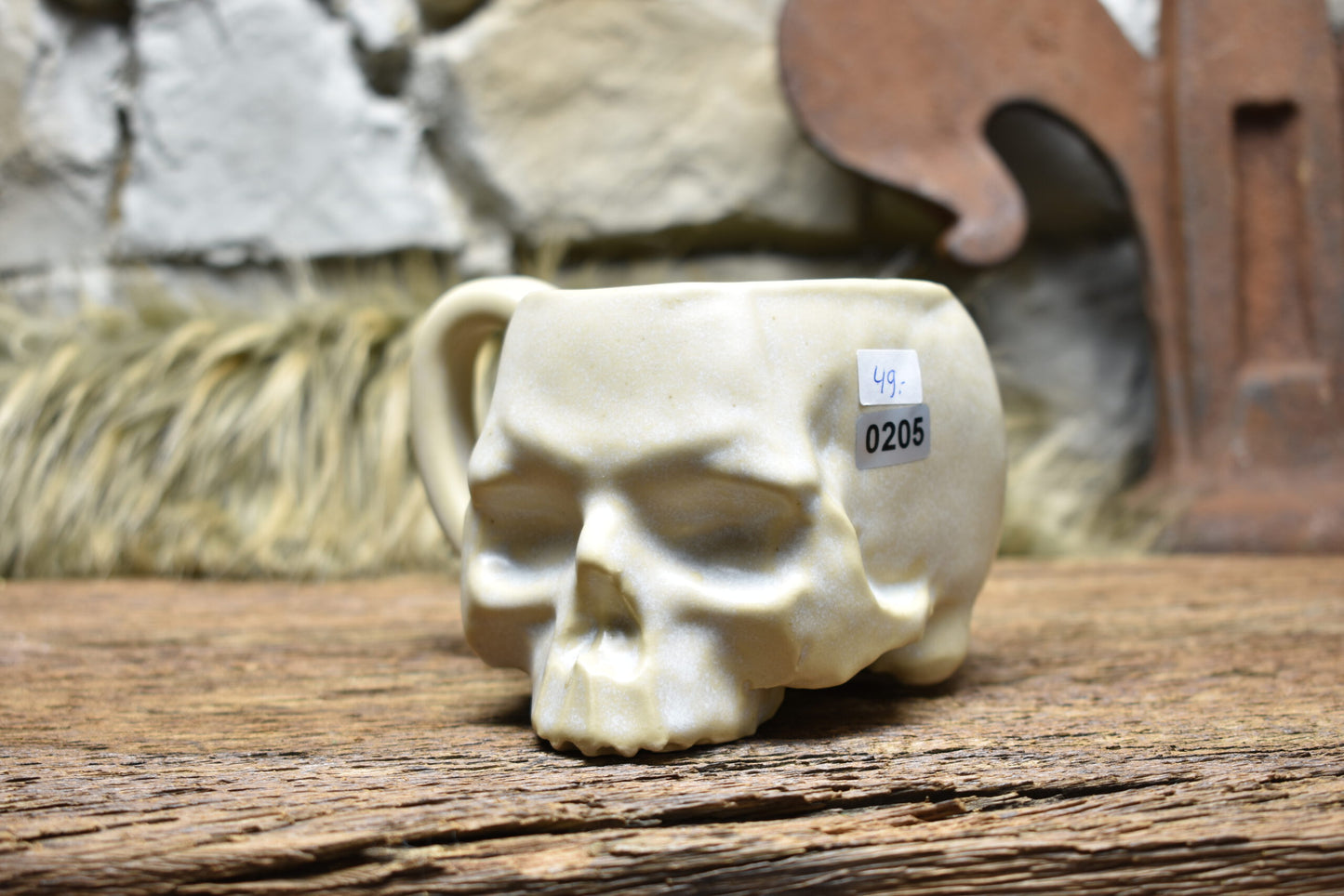 Skull mug white matt glaze