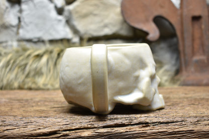 Skull mug white matt glaze
