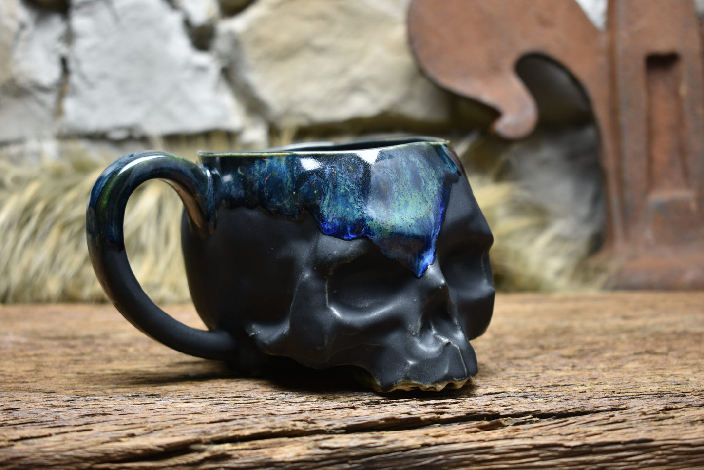 Skull mug black matt and effect glaze