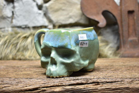 Skull mug green matt and effect glaze 3