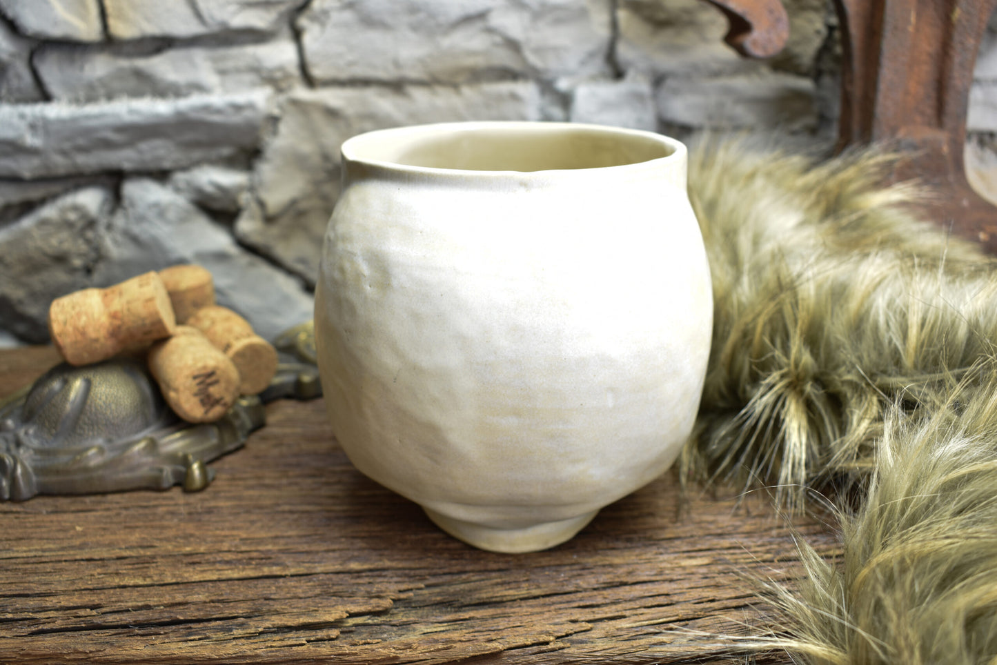 Big skull plantpot white matt