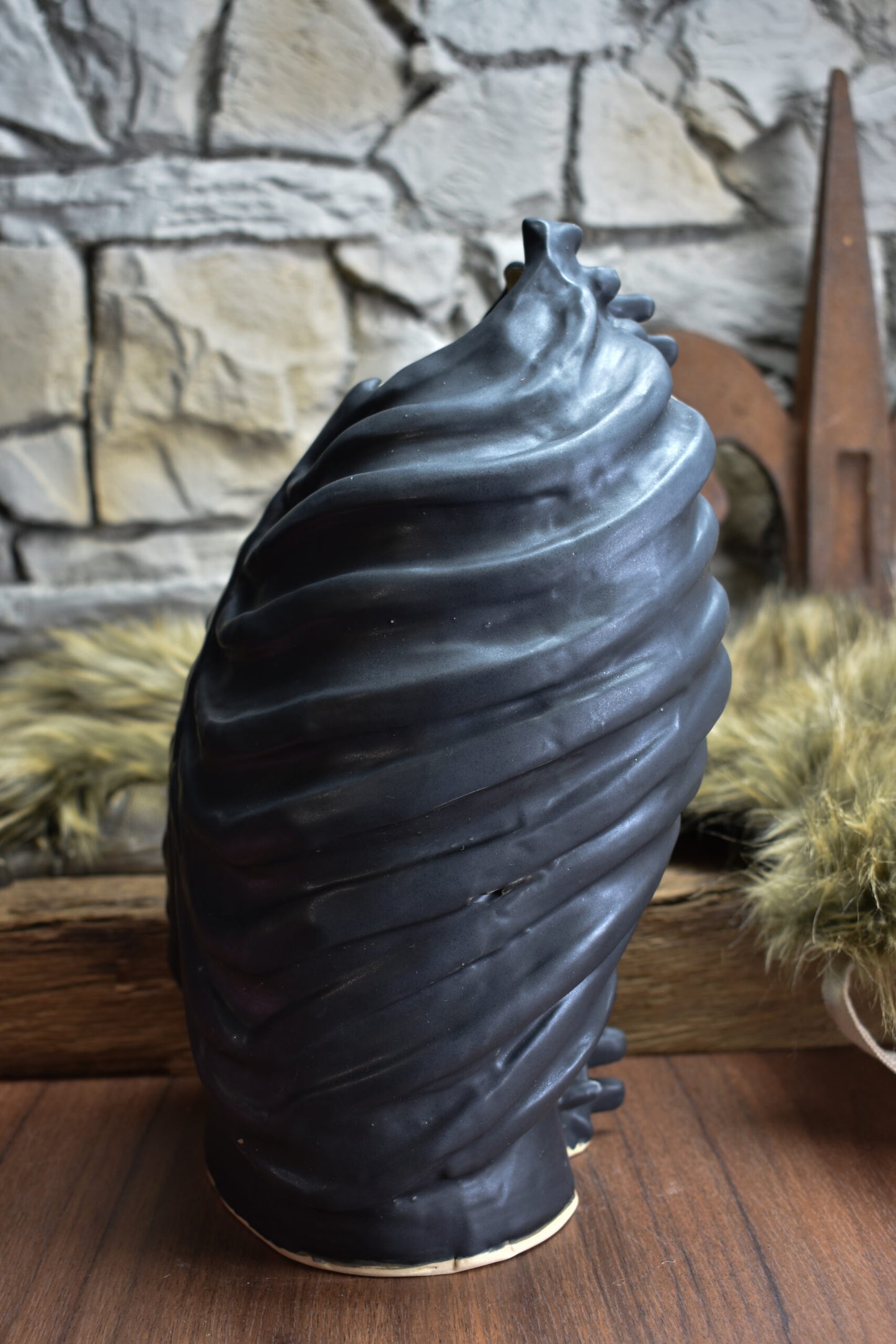 Handmade ribcage vase black matt