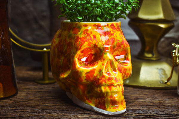 Small skull plantpot shiny orange yellow effect