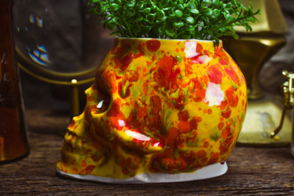 Small skull plantpot shiny orange yellow effect - Image 4