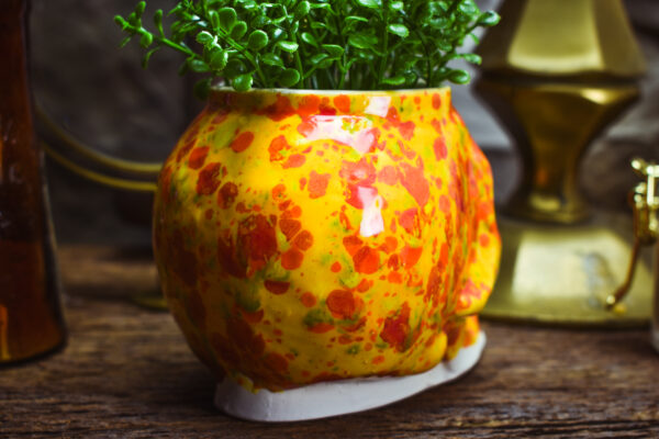 Small skull plantpot shiny orange yellow effect - Image 3