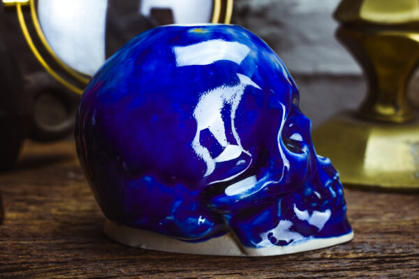 Handmade ceramic skull candle holder shiny blue - Image 4