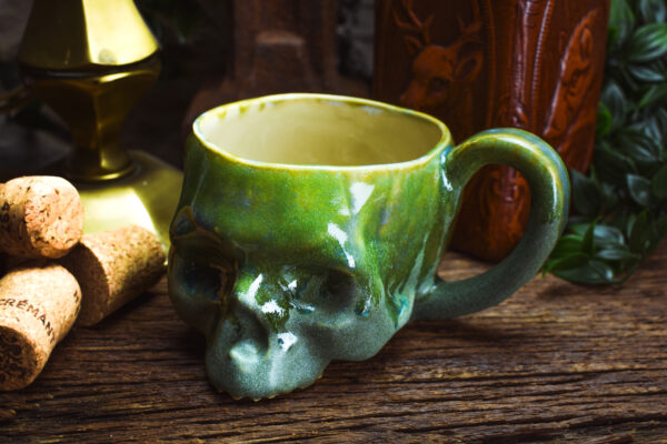 Skull mug green matt and shine effect - Image 2