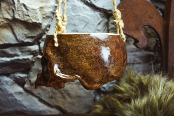 Medium size hanging skull plantpot brown matt - Image 5