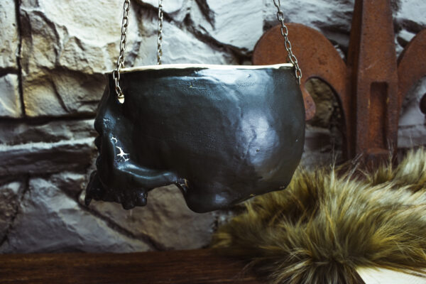 Large hanging skull plantpot matt black crackle effect - Image 6