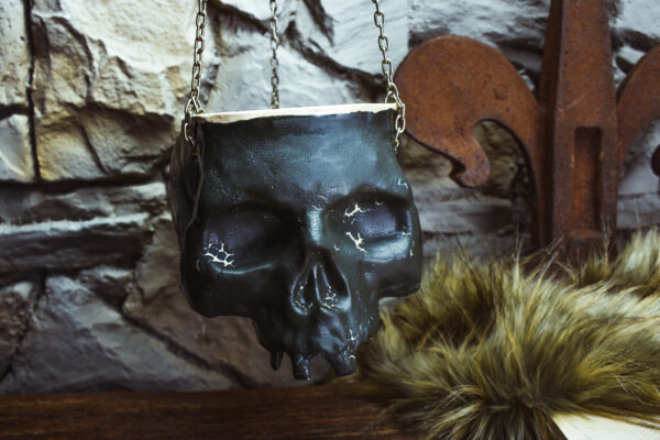 Large hanging skull plantpot matt black crackle effect - Image 3