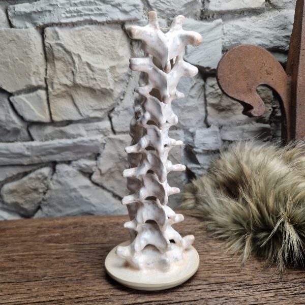Handmade ceramic spine candle holder white beige effect - Image 4