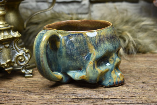 Skull mug brown blue effect glaze 2 - Image 3