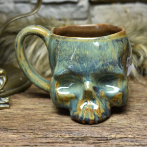 Skull mug brown blue effect glaze 3