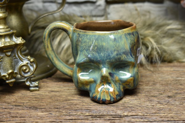 Skull mug brown blue effect glaze 3