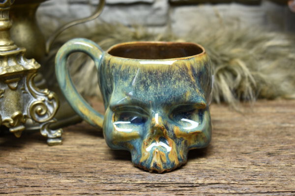 Skull mug brown blue effect glaze 4 - Image 3