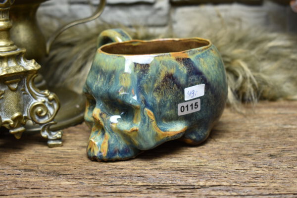 Skull mug brown blue effect glaze 5 - Image 4
