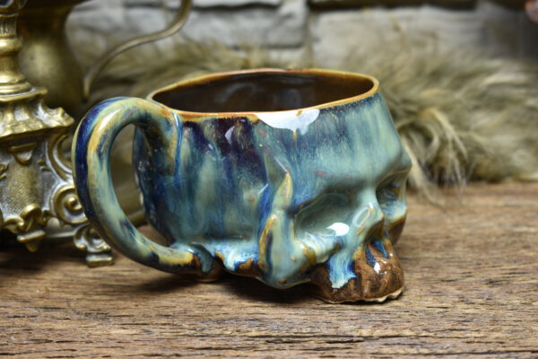Skull mug brown blue effect glaze 6