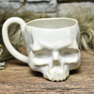Skull mug white matt glaze 1