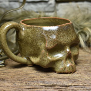 Skull mug brown matt glaze 2