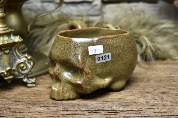 Skull mug brown matt glaze 3 - Image 4