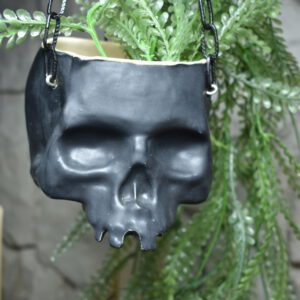 Medium size hanging skull plantpot black matt