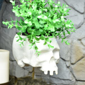 Medium size hanging skull plantpot white matt